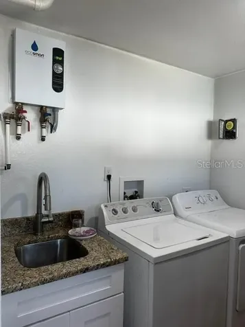 156 Pinecrest Drive Sanford FL 32773