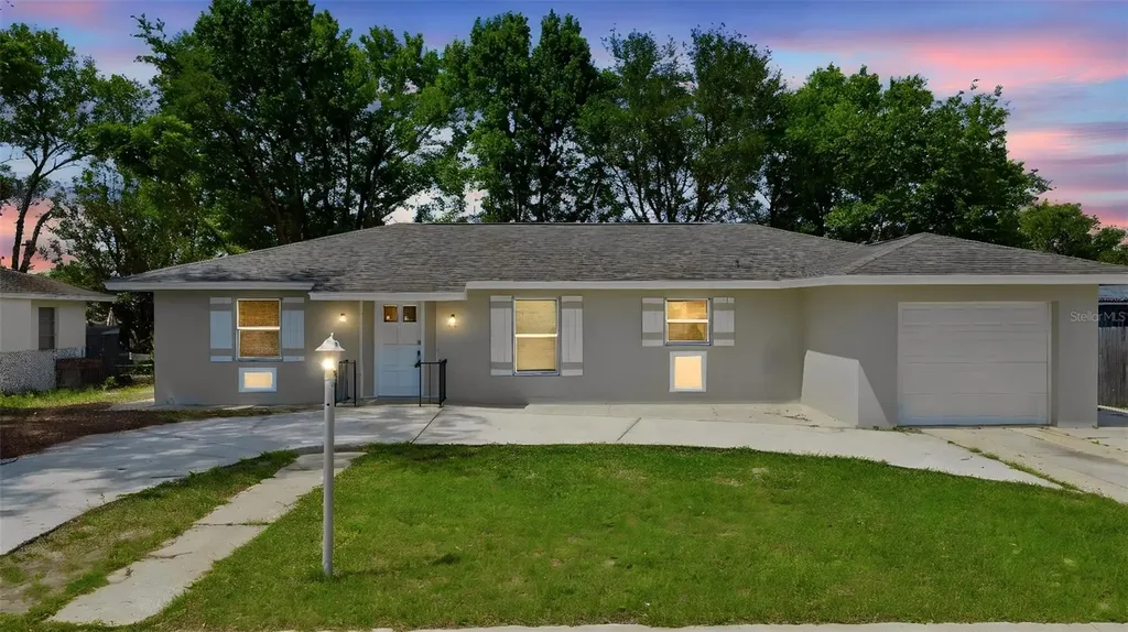 2852 English Drive Deltona FL 32738