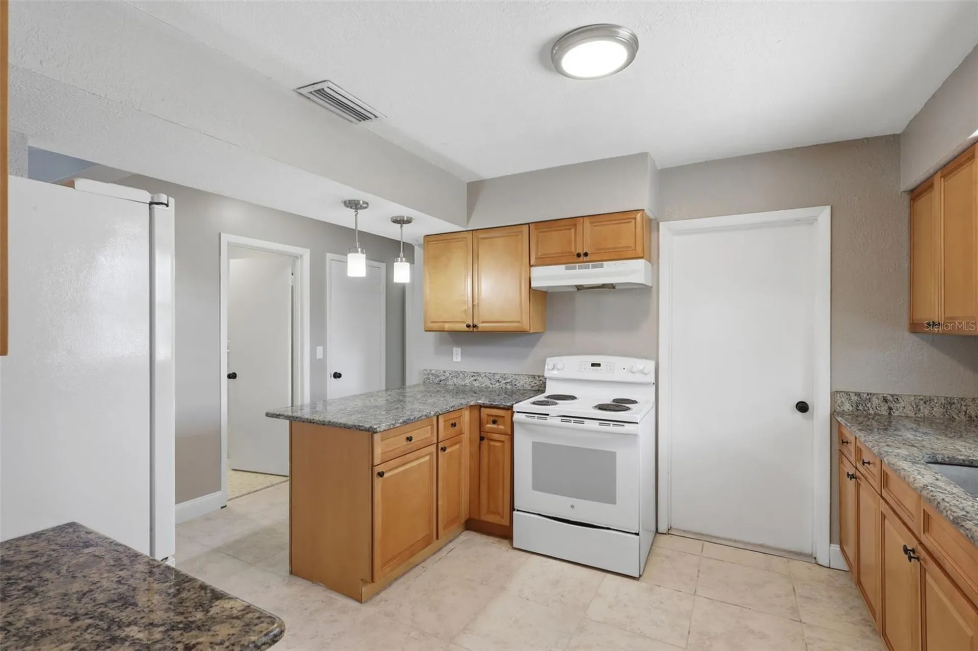 2852 English Drive Deltona FL 32738