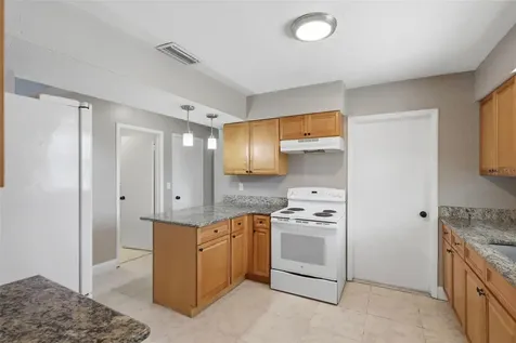 2852 English Drive Deltona FL 32738