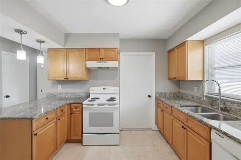 2852 English Drive Deltona FL 32738