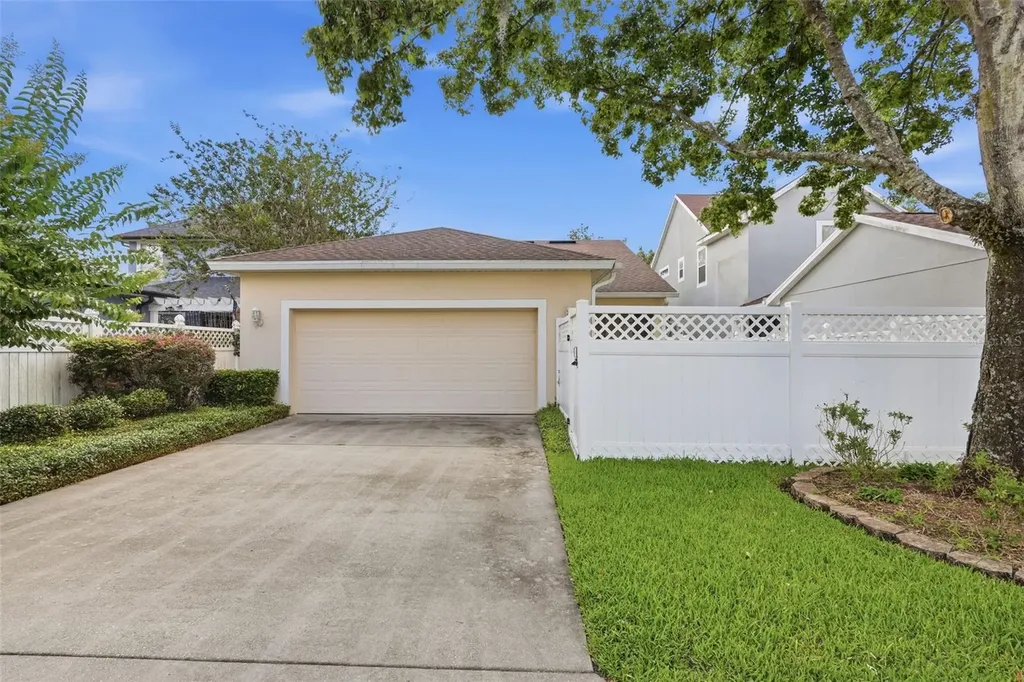 305 Manor View Lane Deland FL 32724