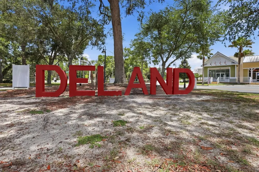 305 Manor View Lane Deland FL 32724