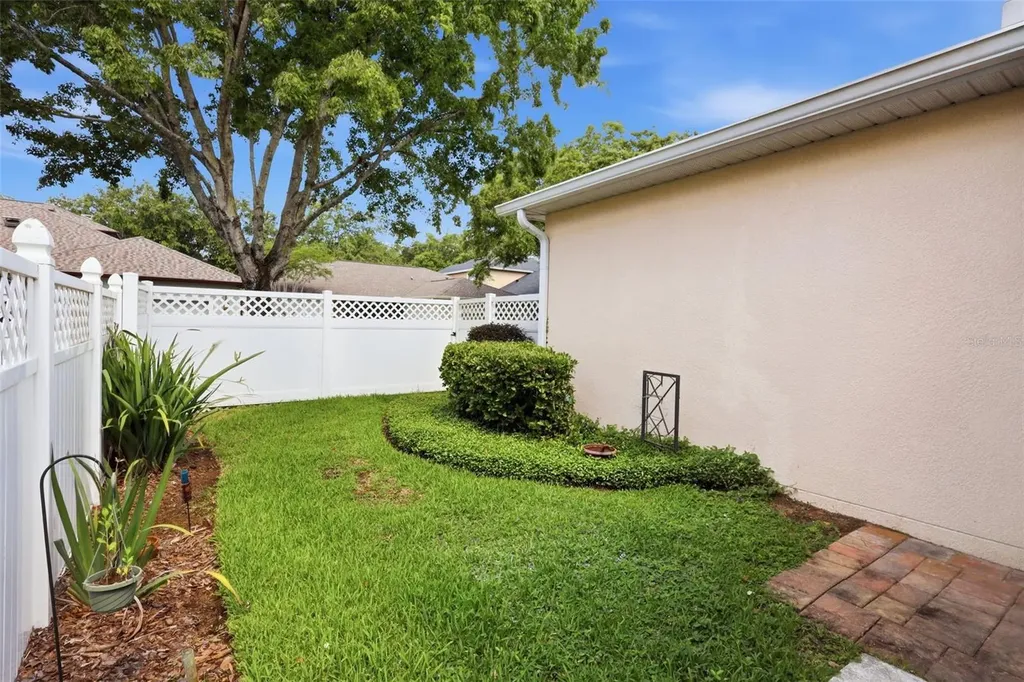 305 Manor View Lane Deland FL 32724