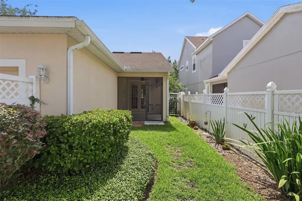 305 Manor View Lane Deland FL 32724