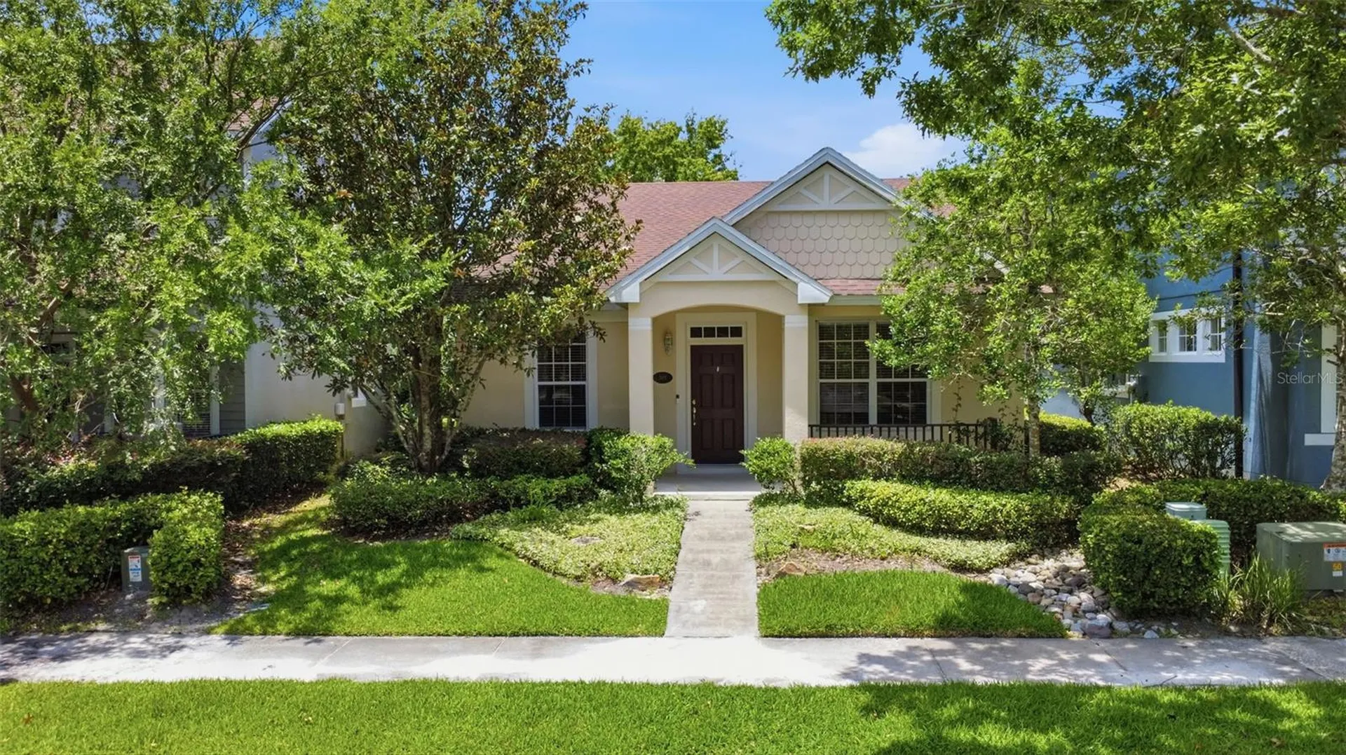 305 Manor View Lane Deland FL 32724