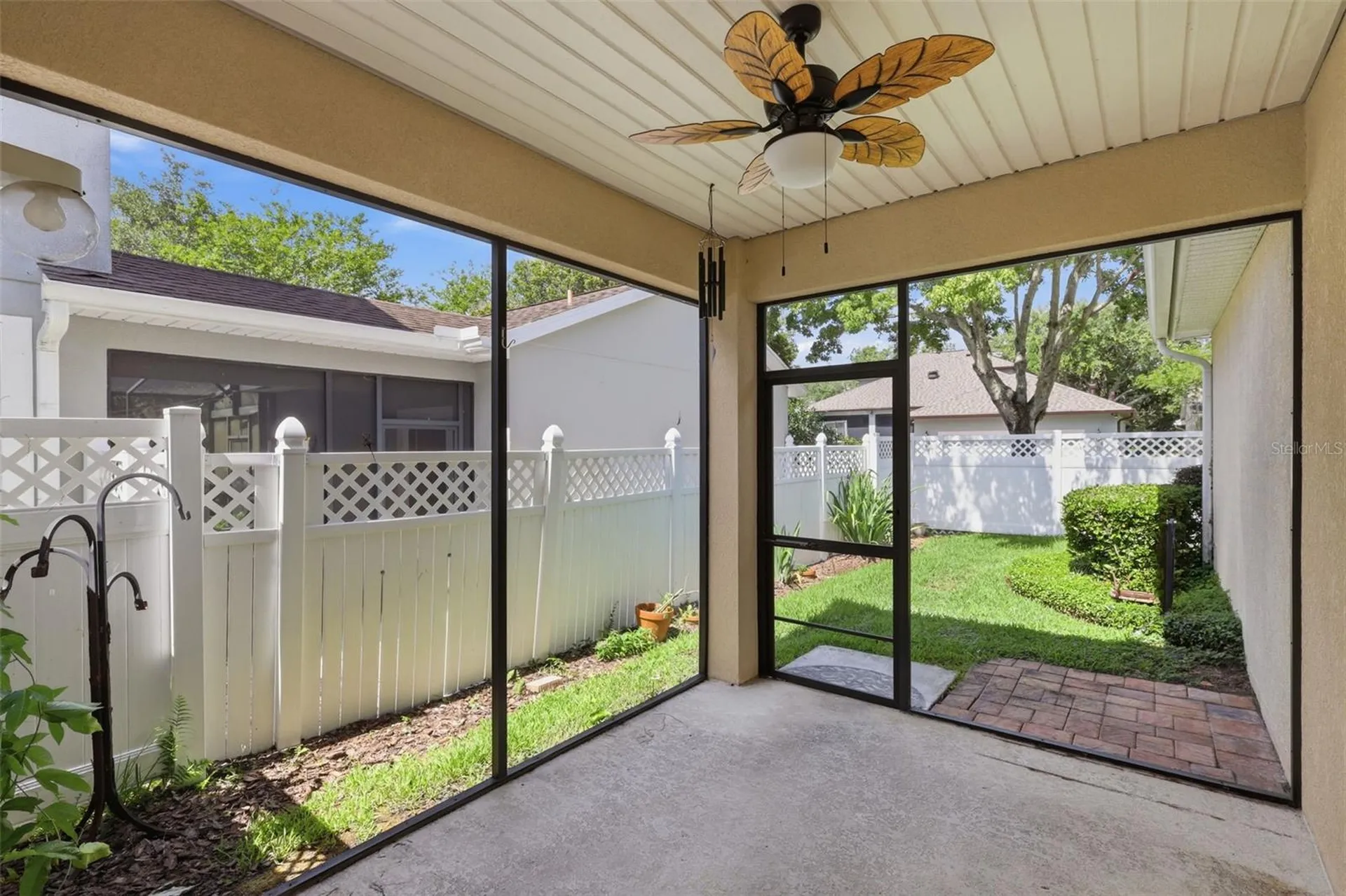 305 Manor View Lane Deland FL 32724
