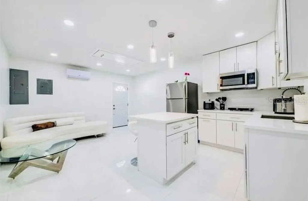 16107 Pebblebrook Drive Tampa FL 33624
