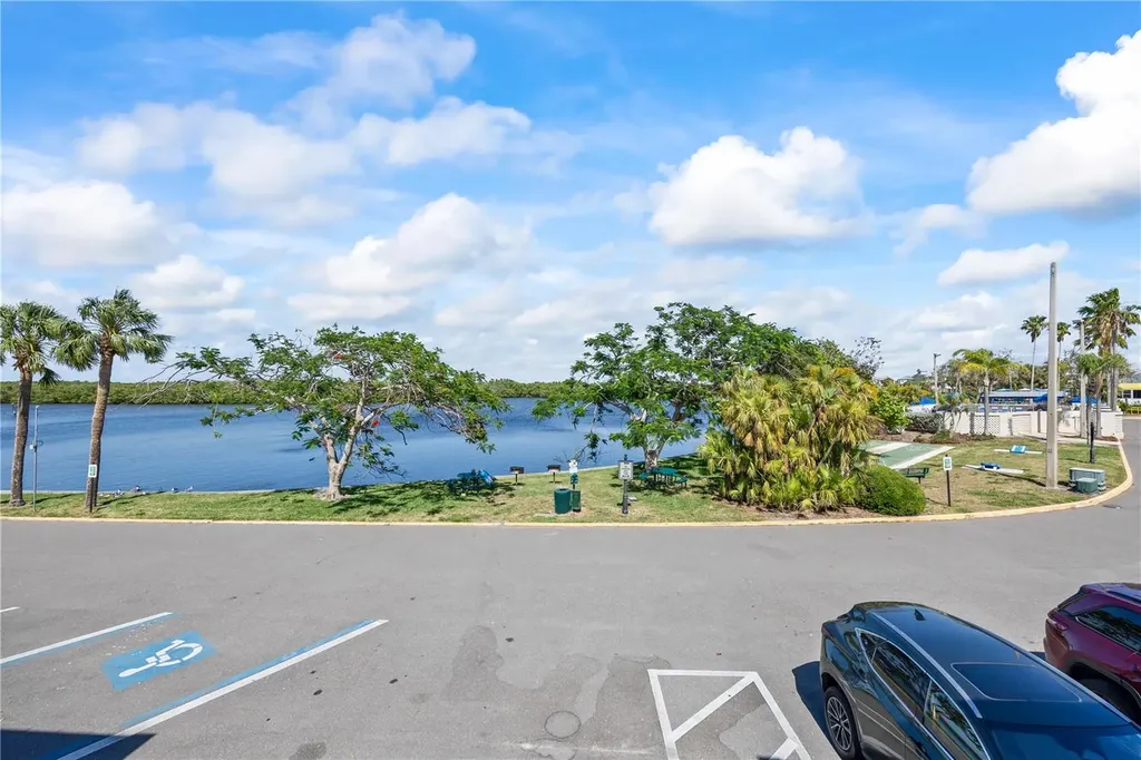 611 Destiny Drive Ruskin FL 33570