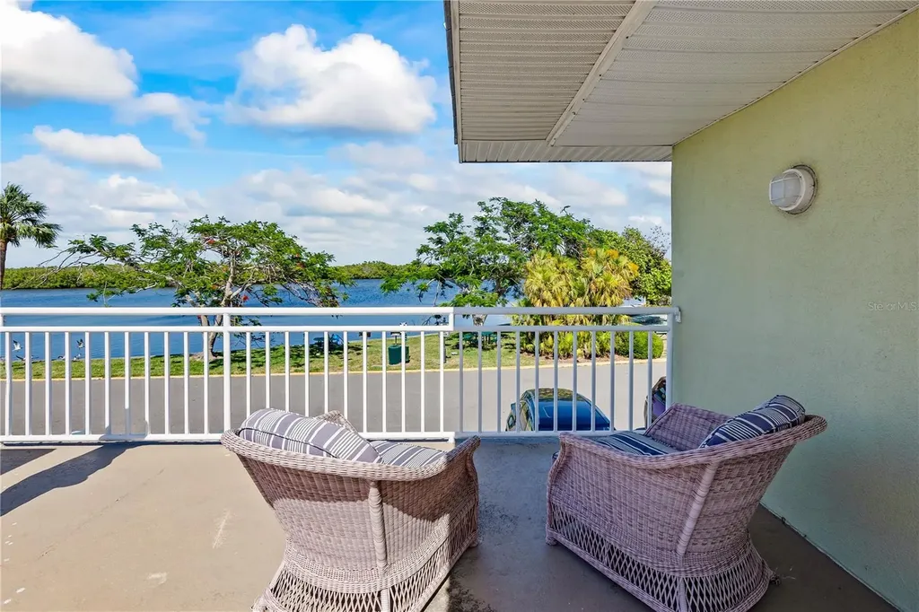 611 Destiny Drive Ruskin FL 33570