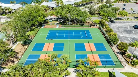 611 Destiny Drive Ruskin FL 33570
