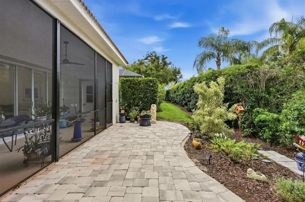 6828 Bay Hill Drive Bradenton FL 34202