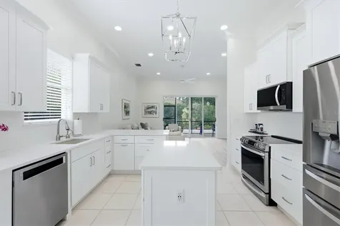 6828 Bay Hill Drive Bradenton FL 34202
