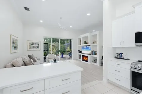 6828 Bay Hill Drive Bradenton FL 34202