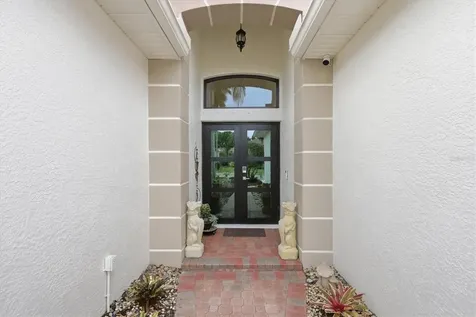 6828 Bay Hill Drive Bradenton FL 34202