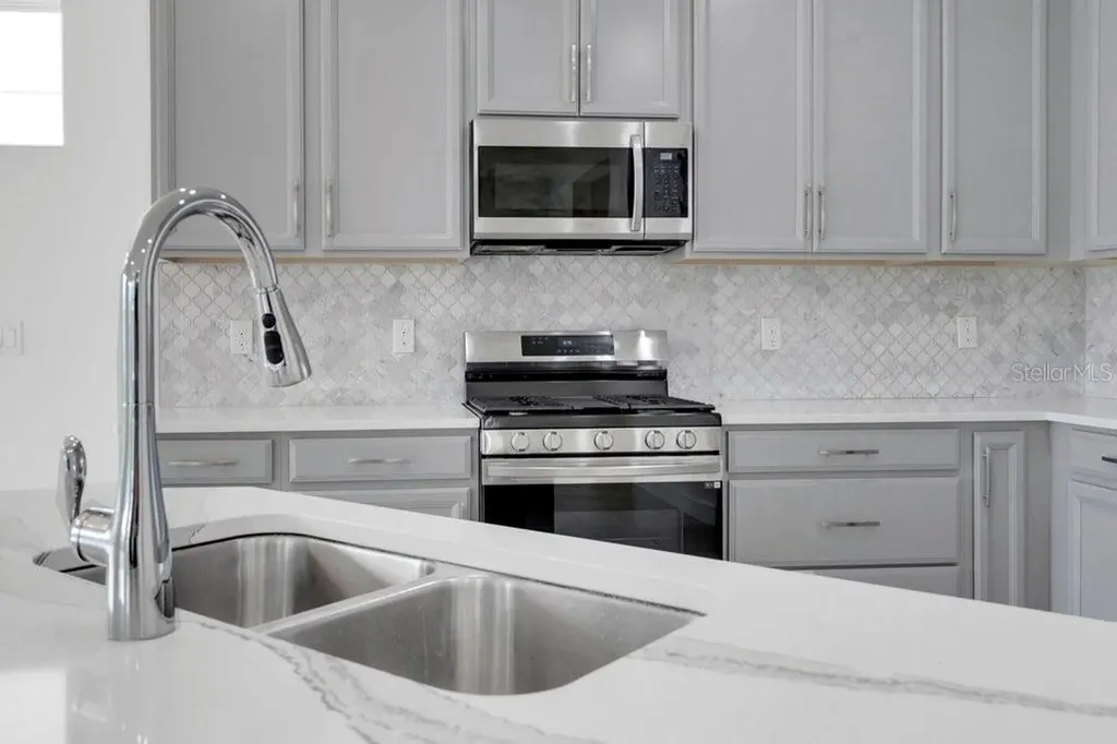 6214 Sea Amber Lane Apollo Beach FL 33572