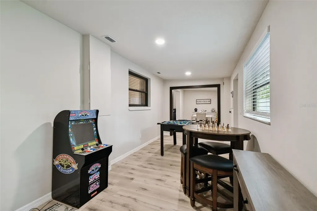 6551 S West Shore Circle Tampa FL 33616
