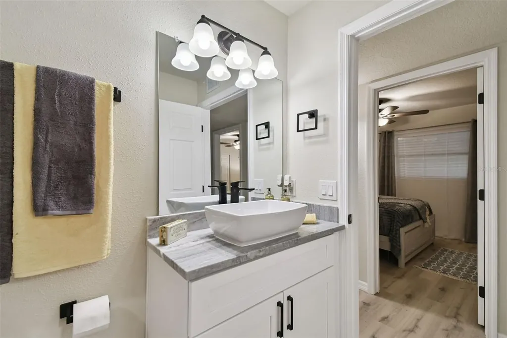 6551 S West Shore Circle Tampa FL 33616