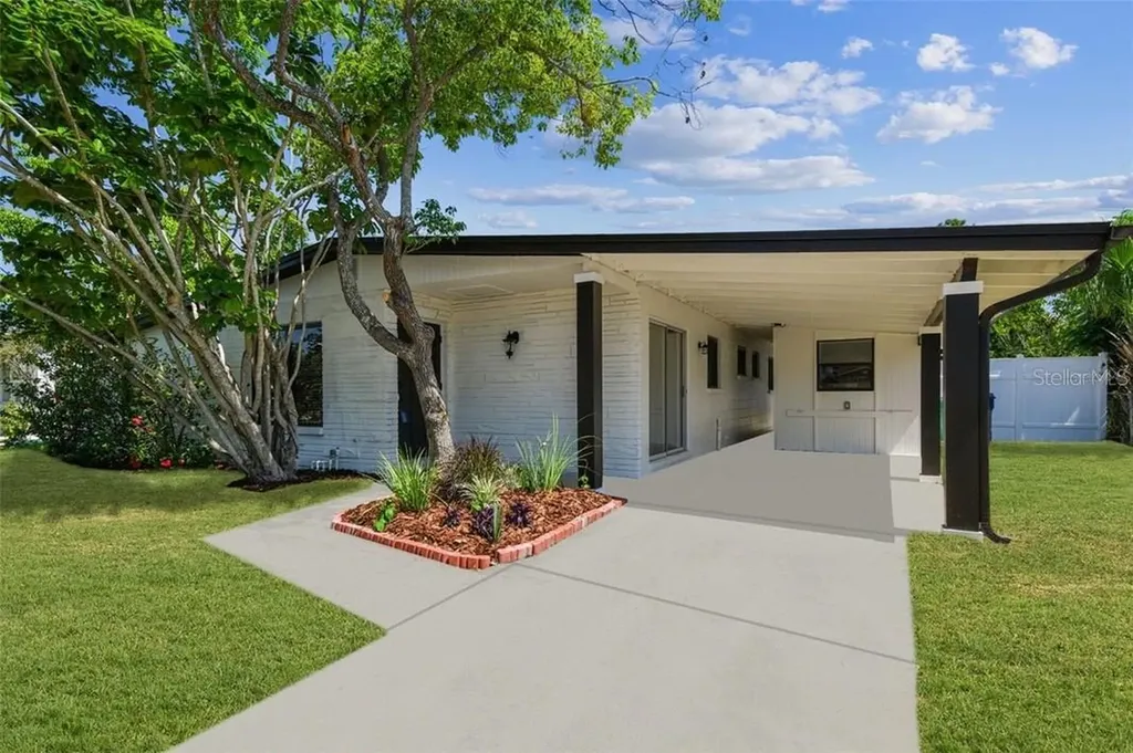 6551 S West Shore Circle Tampa FL 33616