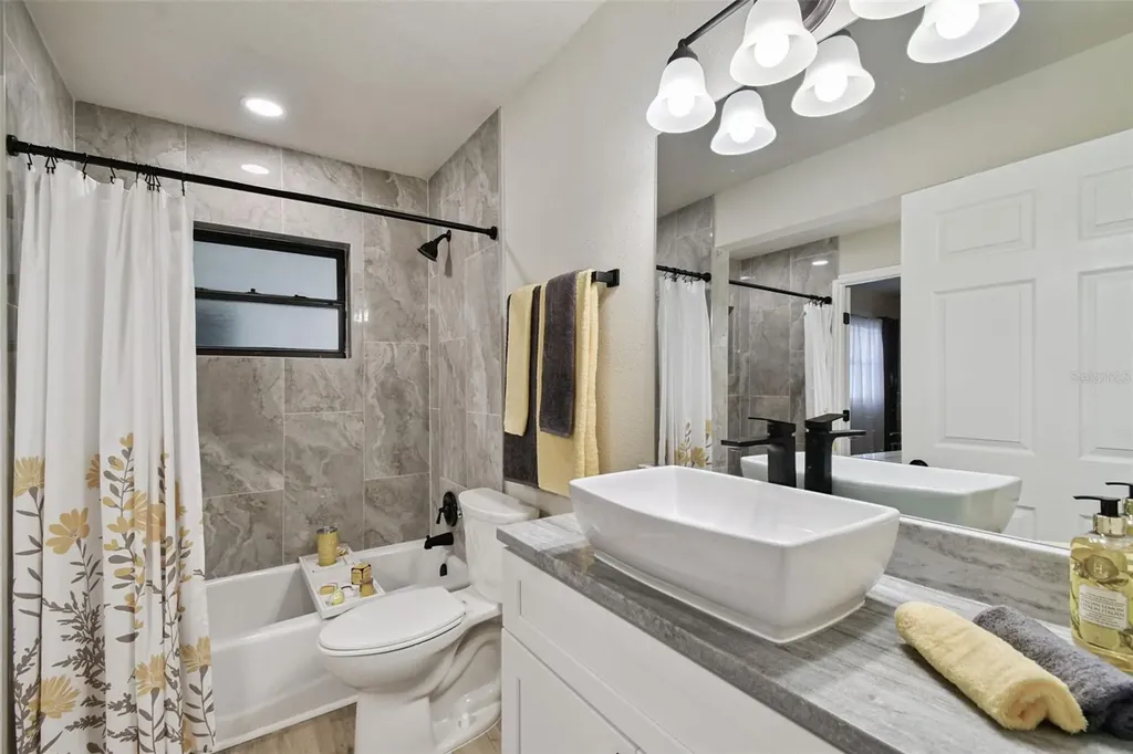6551 S West Shore Circle Tampa FL 33616