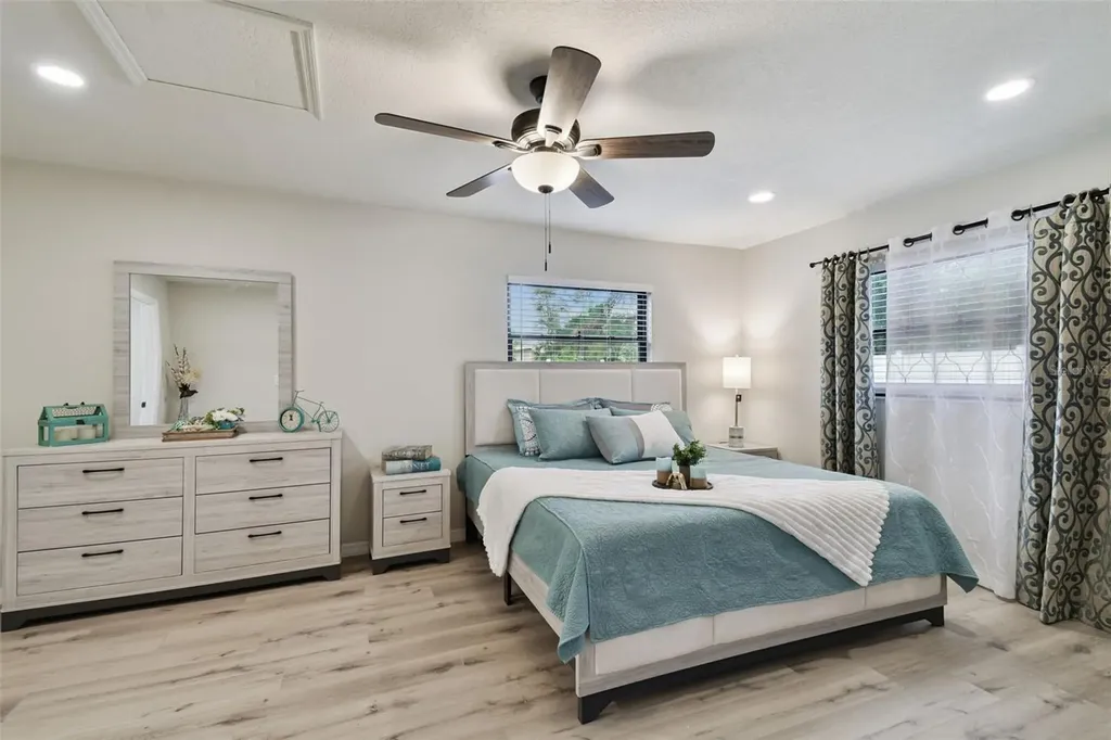 6551 S West Shore Circle Tampa FL 33616