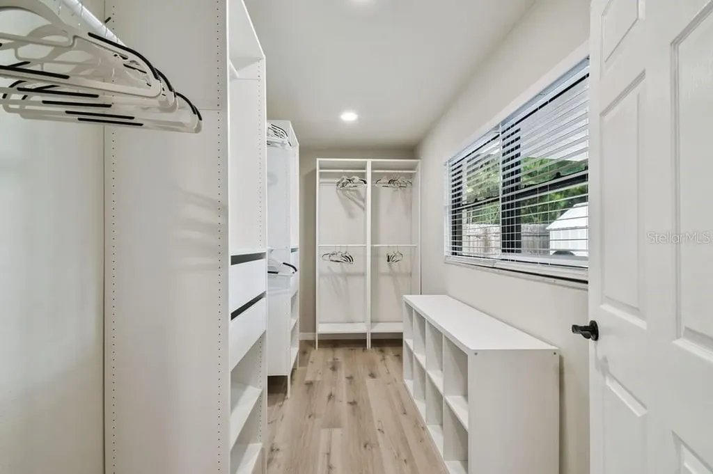 6551 S West Shore Circle Tampa FL 33616