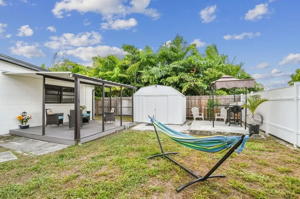 6551 S West Shore Circle Tampa FL 33616