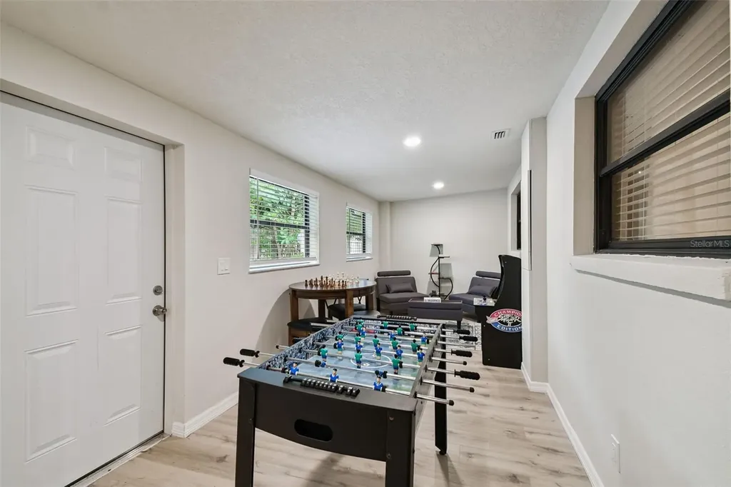 6551 S West Shore Circle Tampa FL 33616
