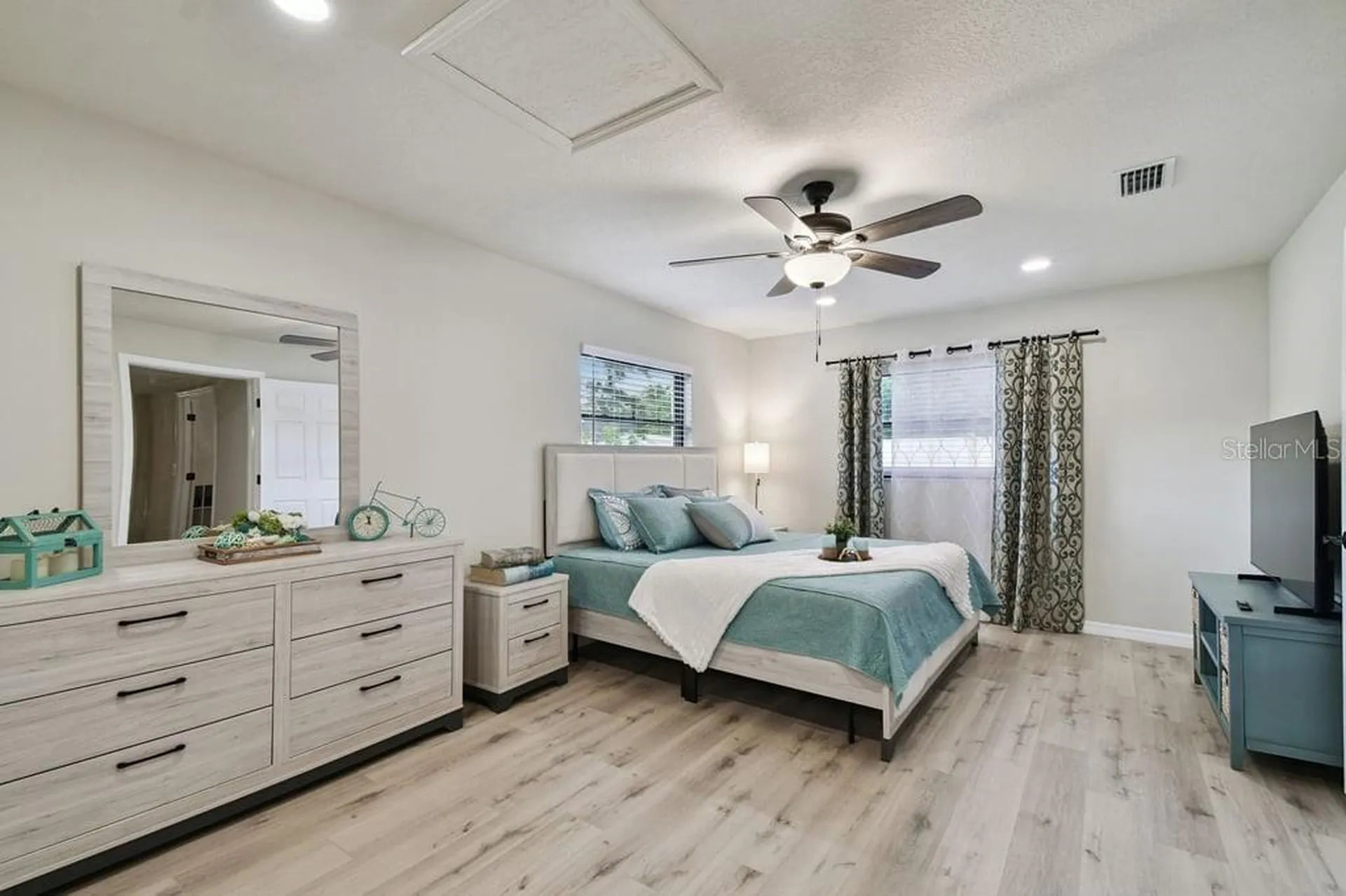 6551 S West Shore Circle Tampa FL 33616
