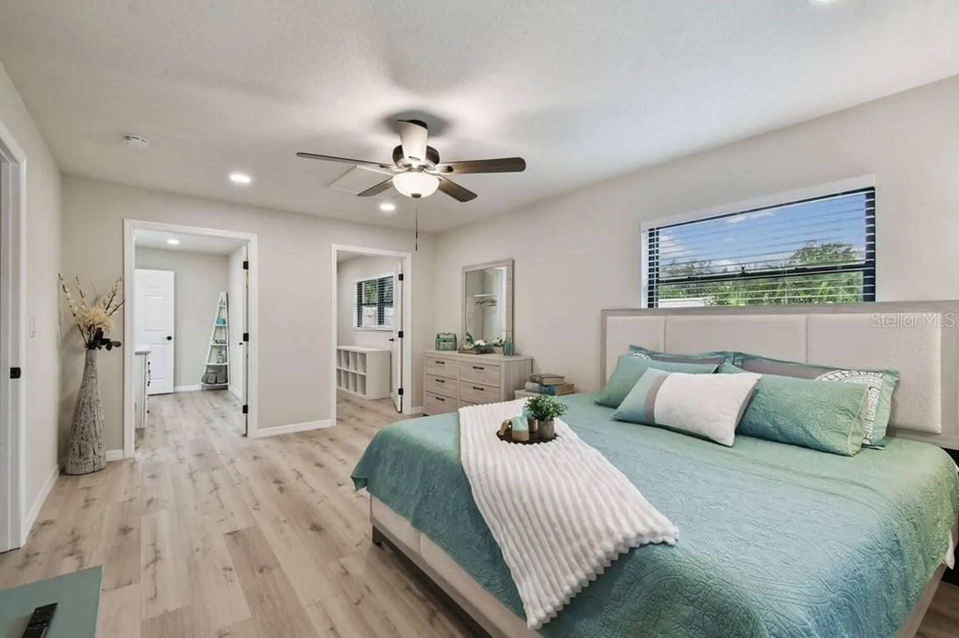 6551 S West Shore Circle Tampa FL 33616
