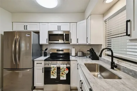 6551 S West Shore Circle Tampa FL 33616