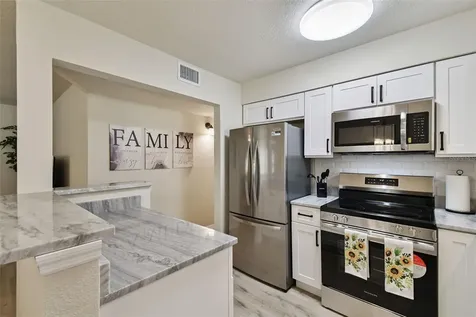 6551 S West Shore Circle Tampa FL 33616
