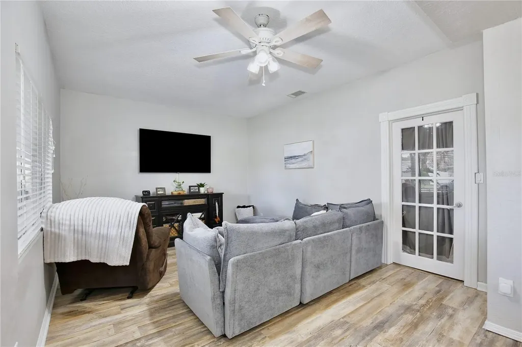 32104 Harris Road Tavares FL 32778