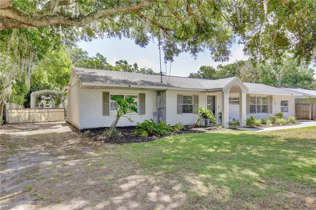32104 Harris Road Tavares FL 32778