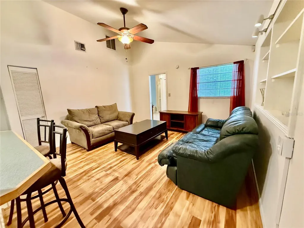 1004 Connecticut Road Tarpon Springs FL 34689