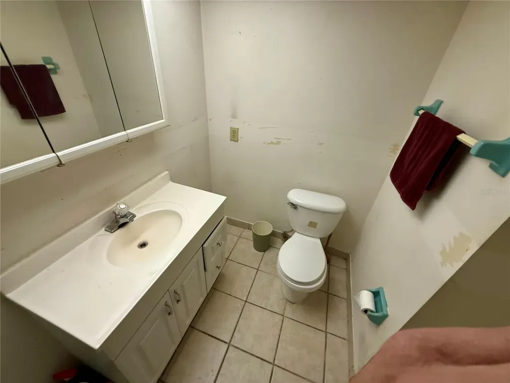 1004 Connecticut Road Tarpon Springs FL 34689