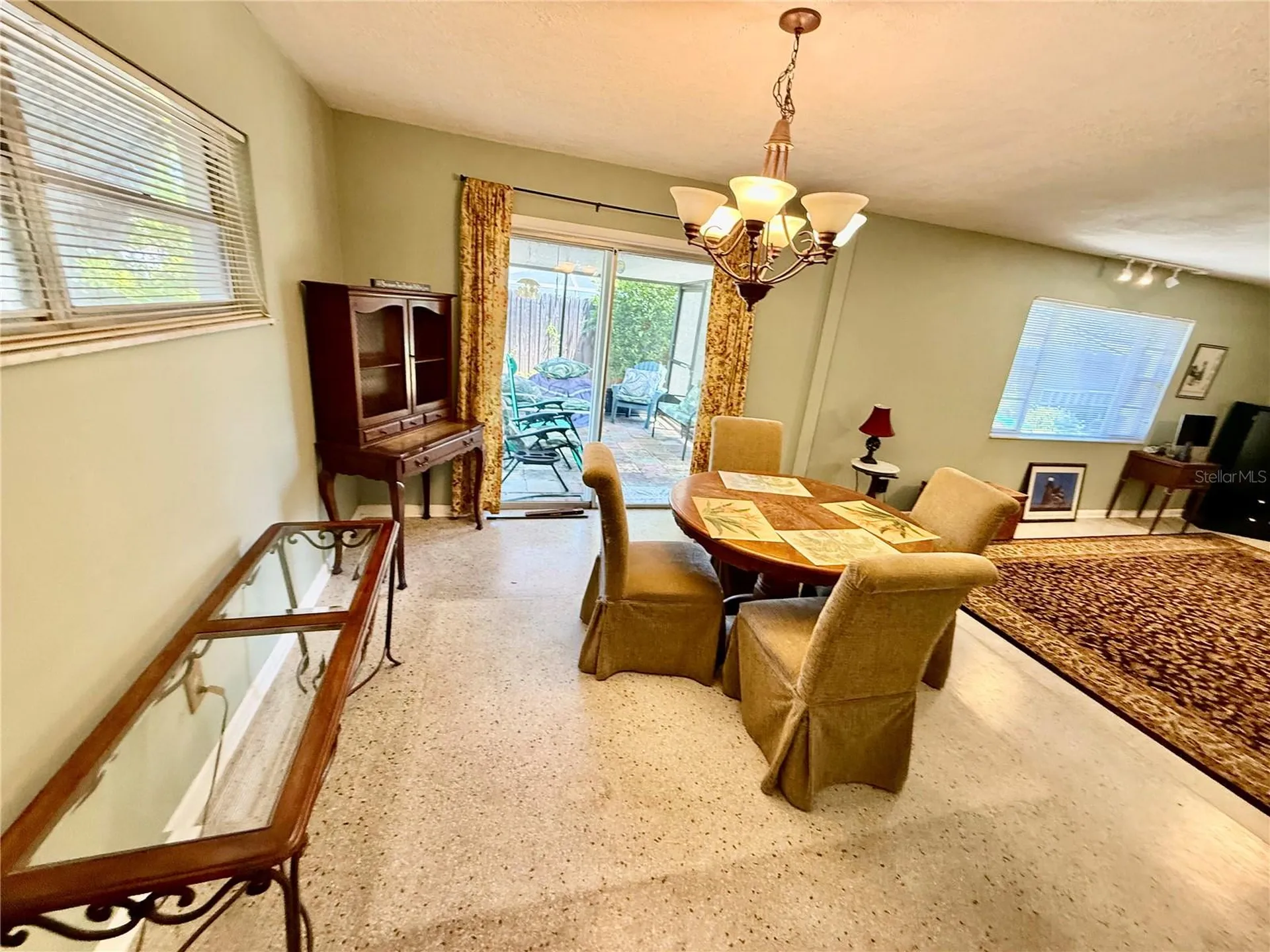 1004 Connecticut Road Tarpon Springs FL 34689