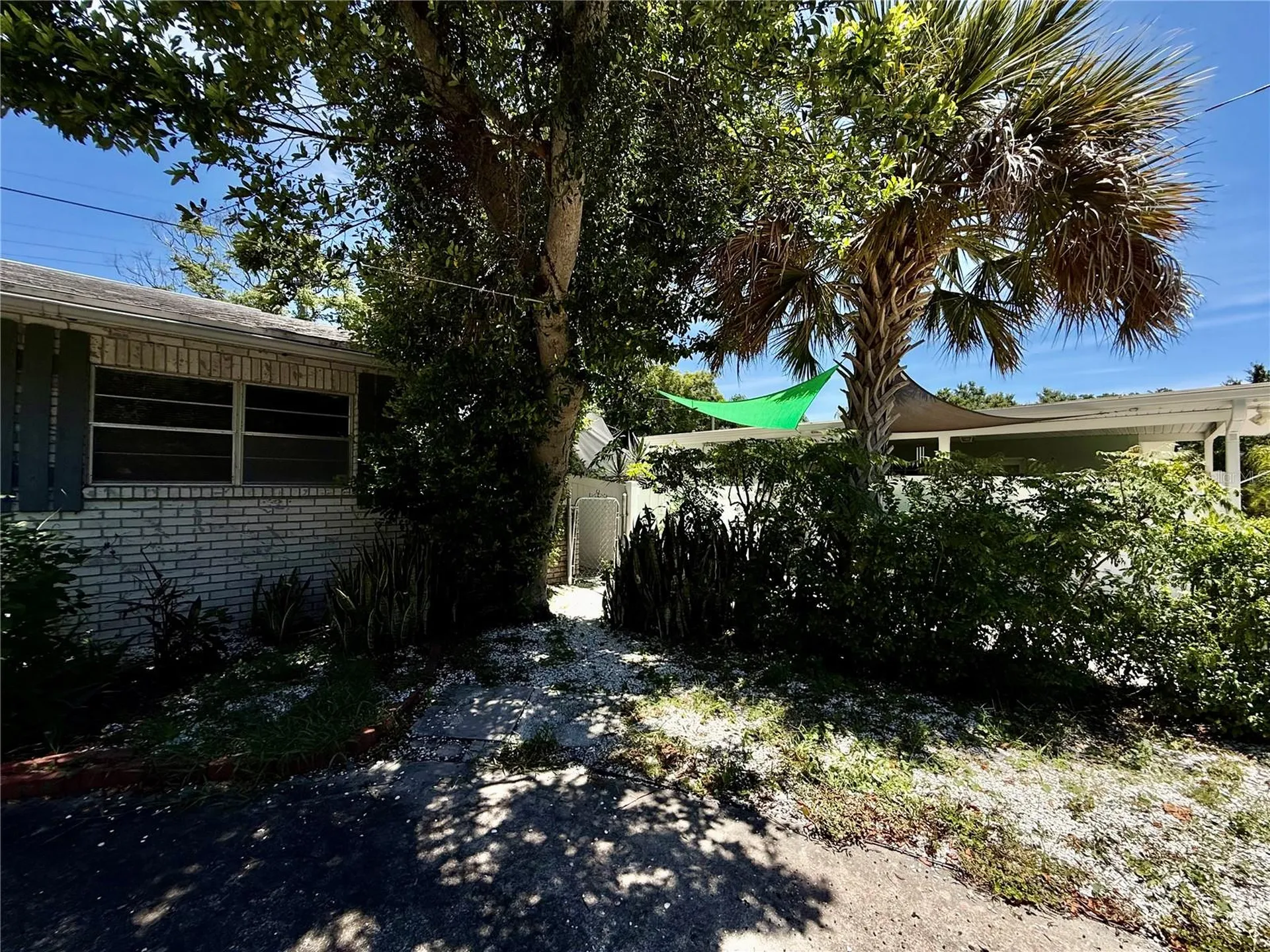 1004 Connecticut Road Tarpon Springs FL 34689