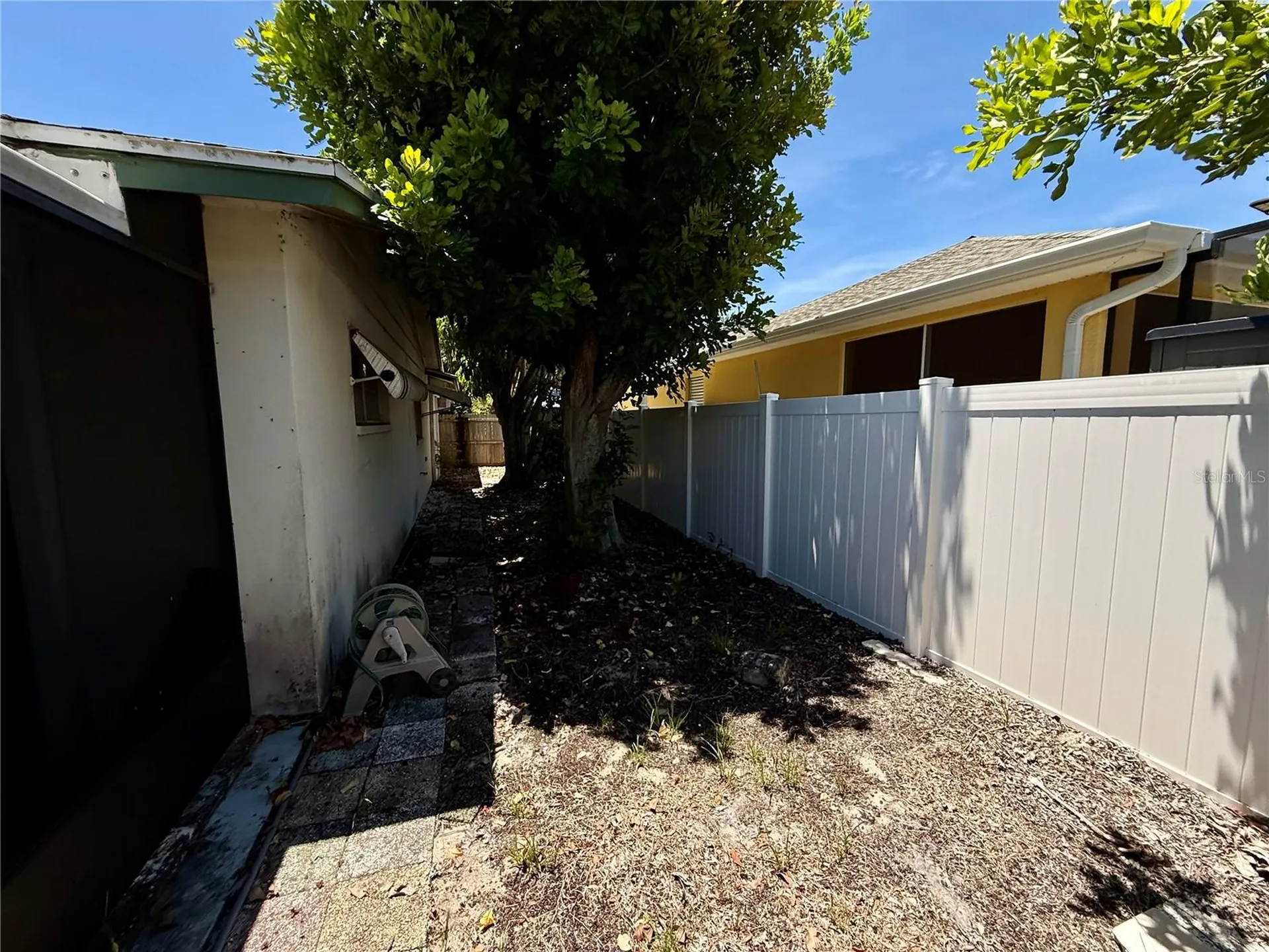 1004 Connecticut Road Tarpon Springs FL 34689