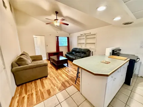 1004 Connecticut Road Tarpon Springs FL 34689