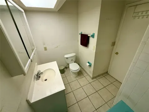 1004 Connecticut Road Tarpon Springs FL 34689