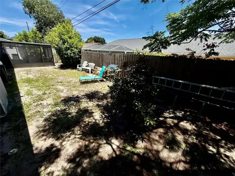 1004 Connecticut Road Tarpon Springs FL 34689