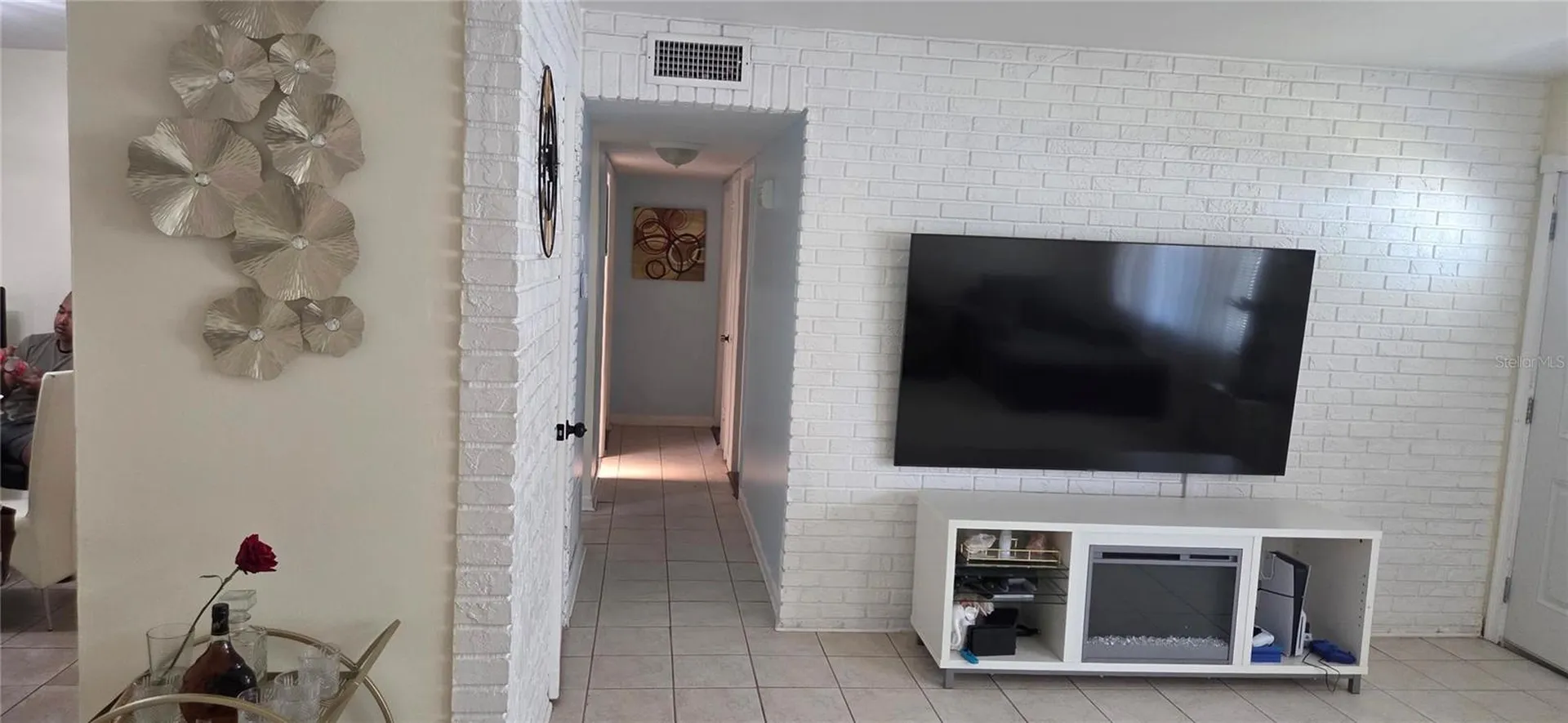 6717 Mornay Tampa FL 33615