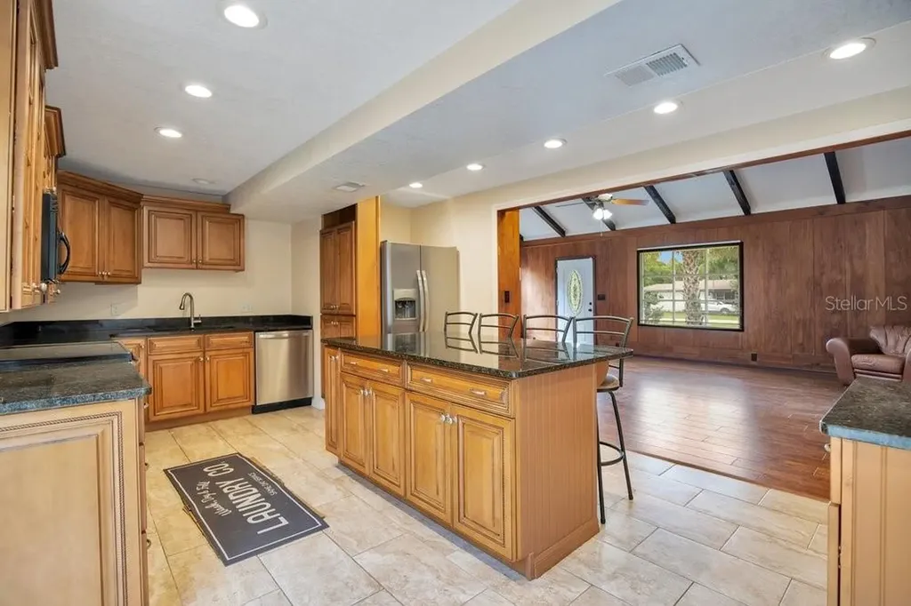 110 W Washington Avenue Deland FL 32720