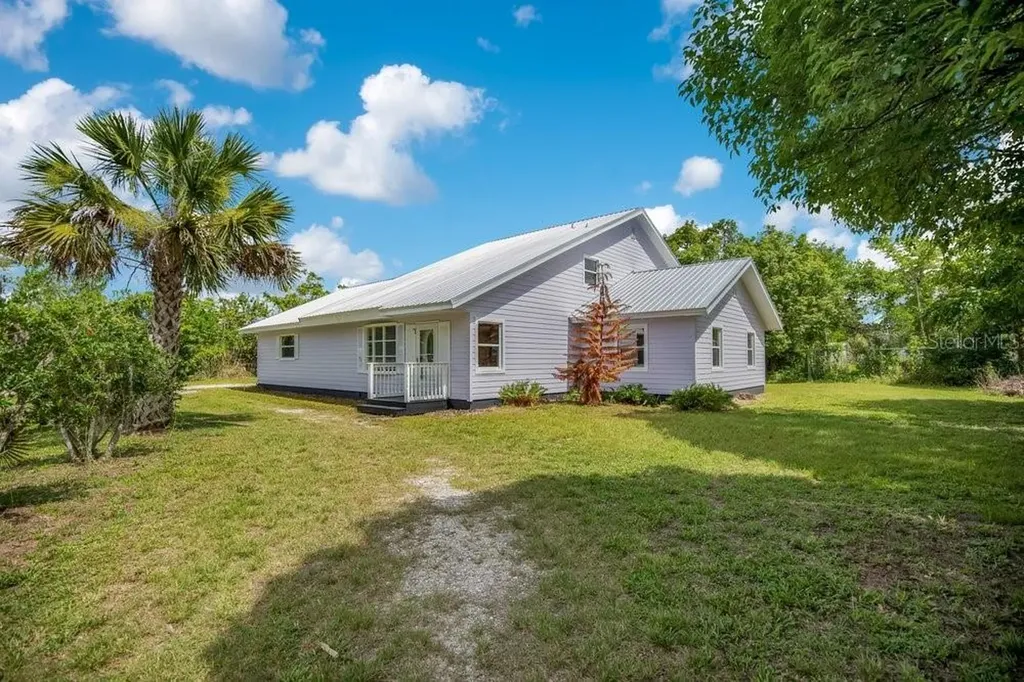 110 W Washington Avenue Deland FL 32720