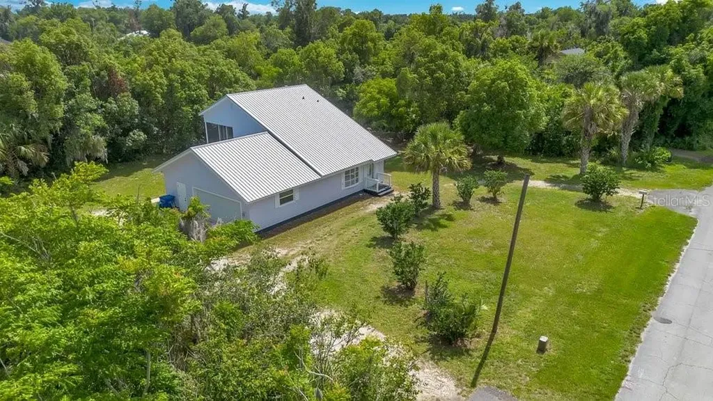 110 W Washington Avenue Deland FL 32720