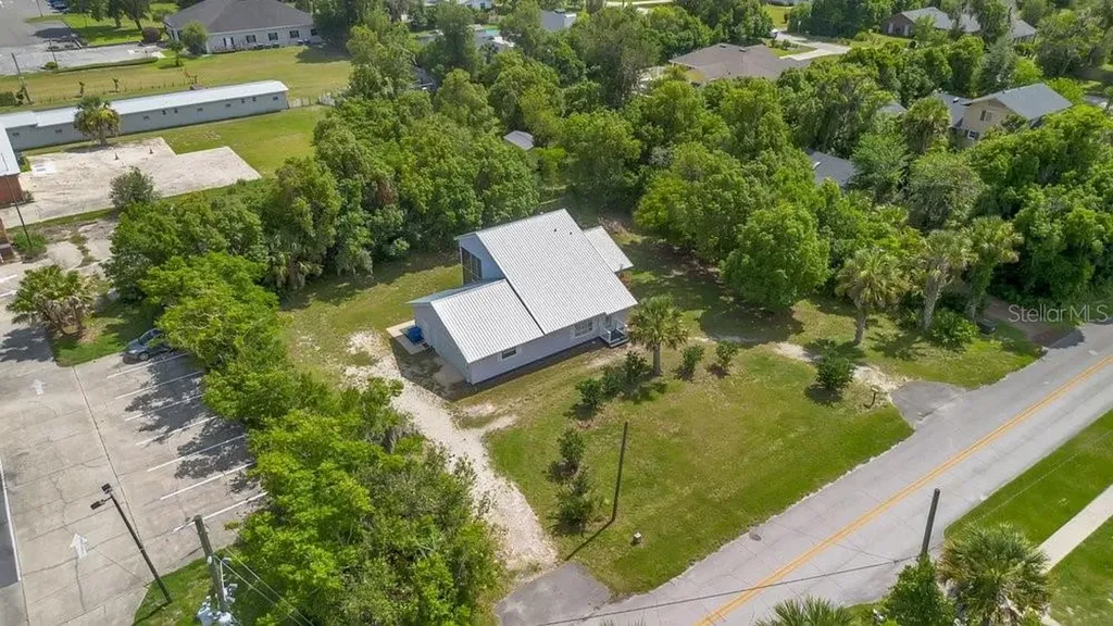 110 W Washington Avenue Deland FL 32720