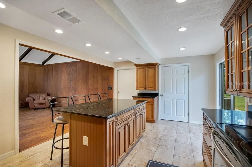 110 W Washington Avenue Deland FL 32720