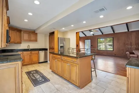 110 W Washington Avenue Deland FL 32720