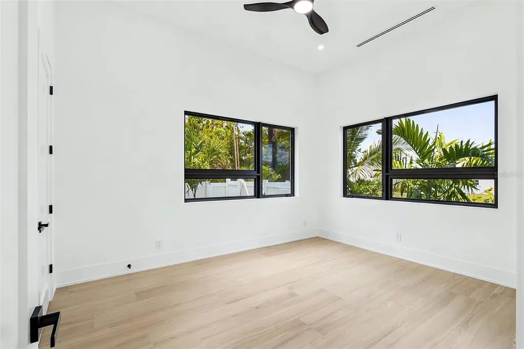 1870 Jasmine Drive Sarasota FL 34239